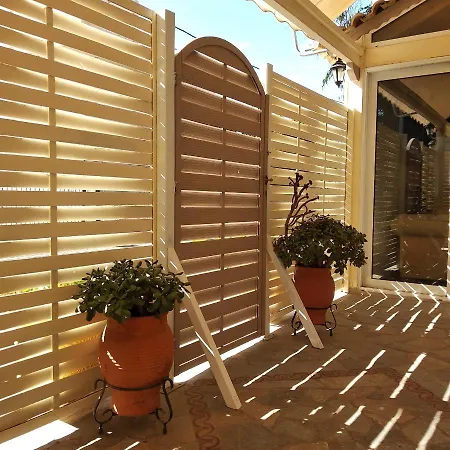 Alternative 10 Minutes From Athens Airport Holiday home Artemida (Attica)
